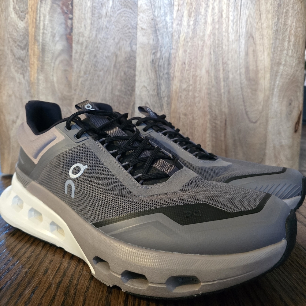 On Running Men's Cloudmonster Athletic Shoes Gray and Black